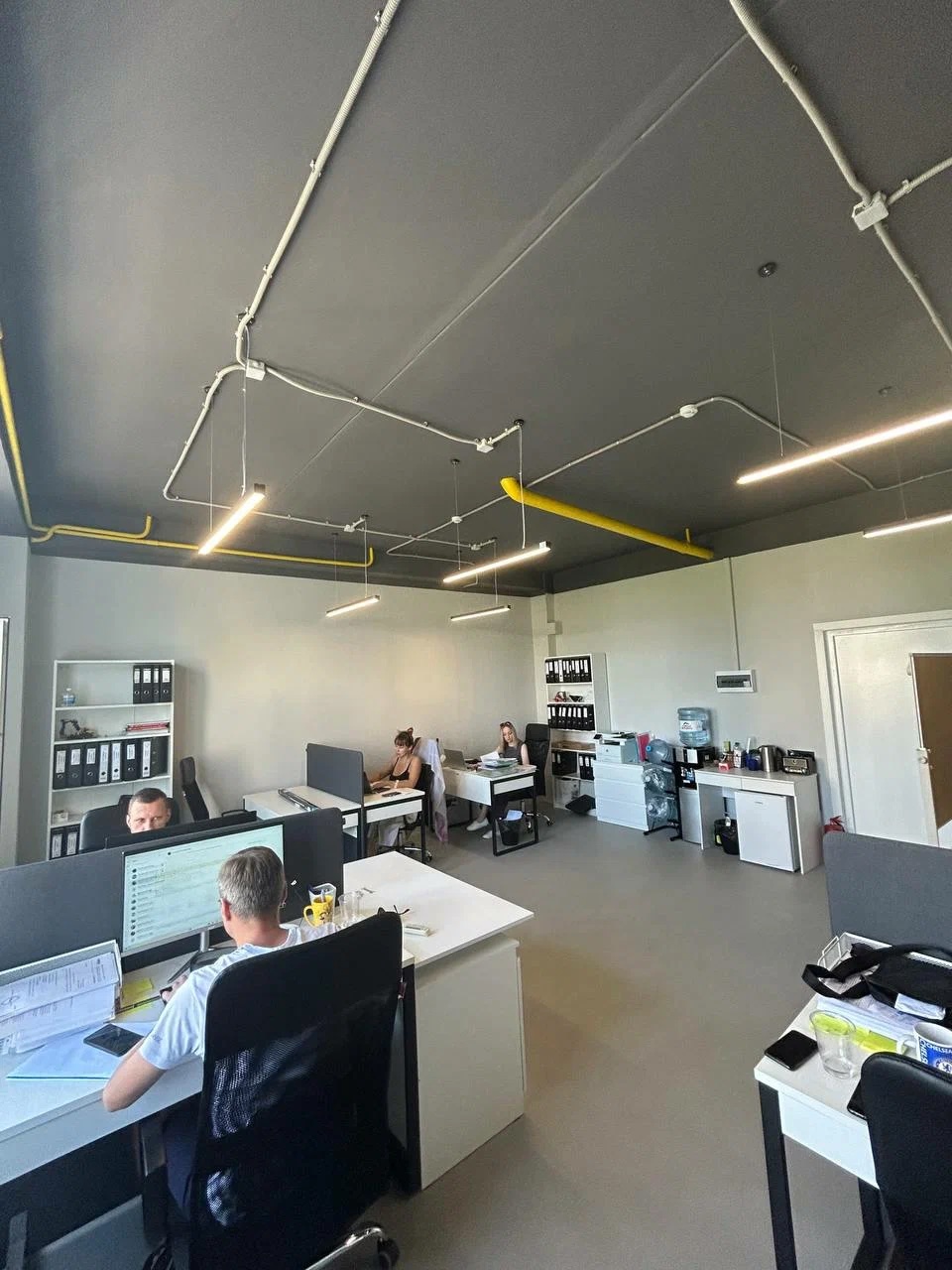 Офис внутри